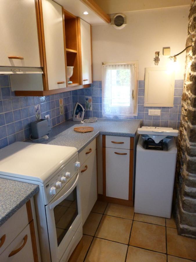Gite De Caractere Lopérec Buitenkant foto