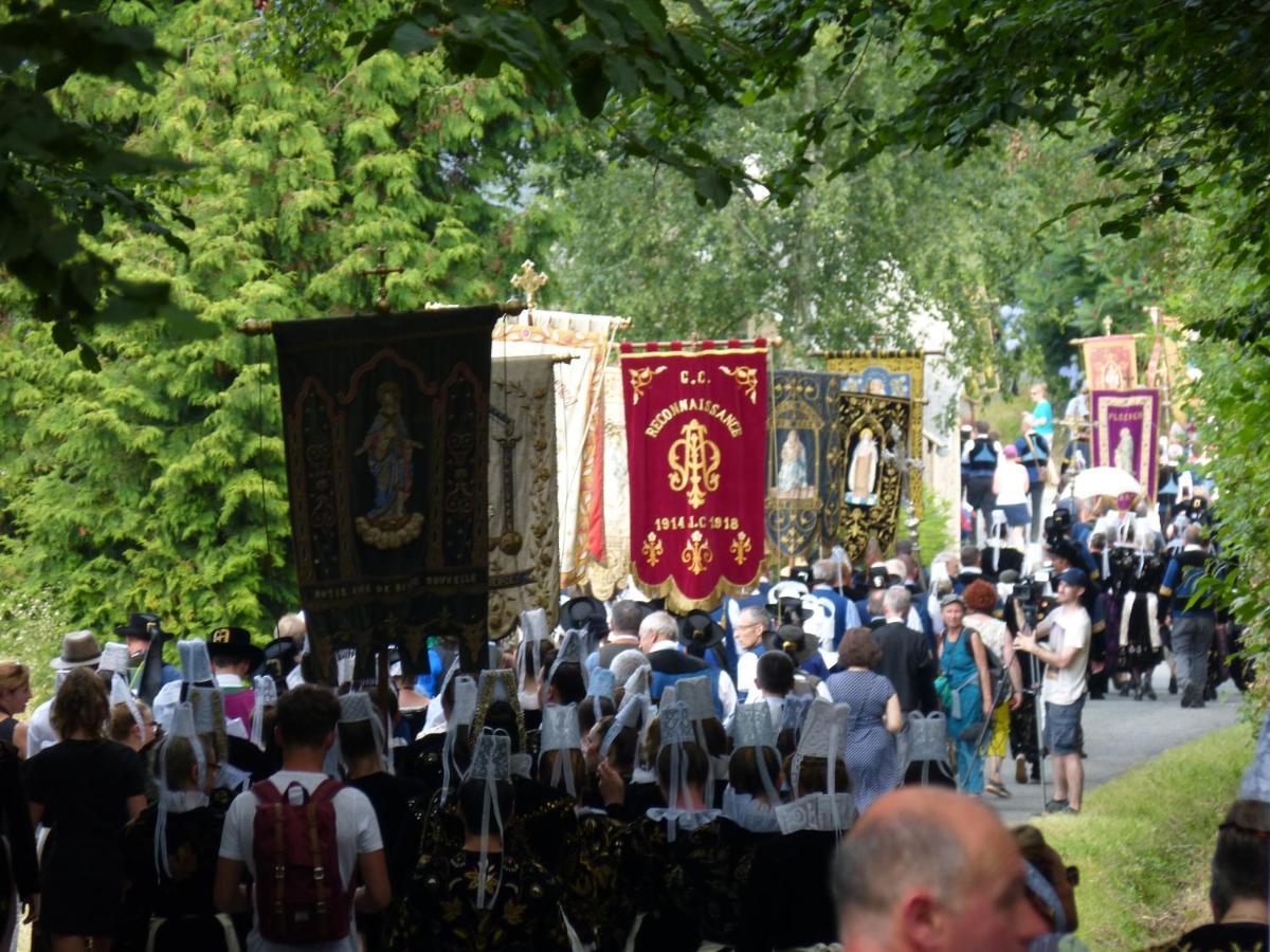 Gite De Caractere Lopérec Buitenkant foto